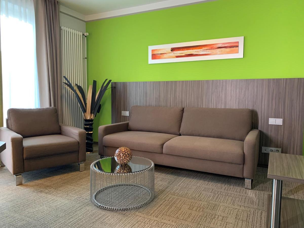Hotel Ambiente Walldorf 왈도르프 외부 사진