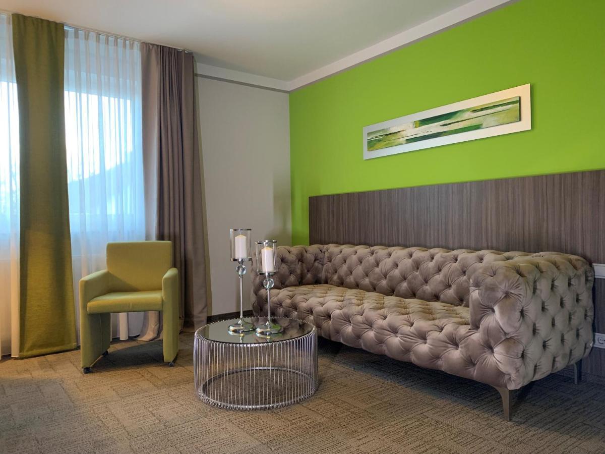 Hotel Ambiente Walldorf 왈도르프 외부 사진