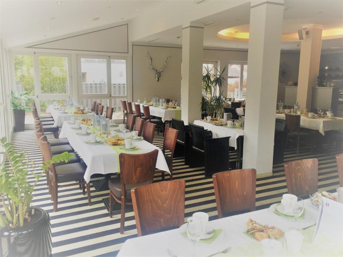 Hotel Ambiente Walldorf 왈도르프 외부 사진