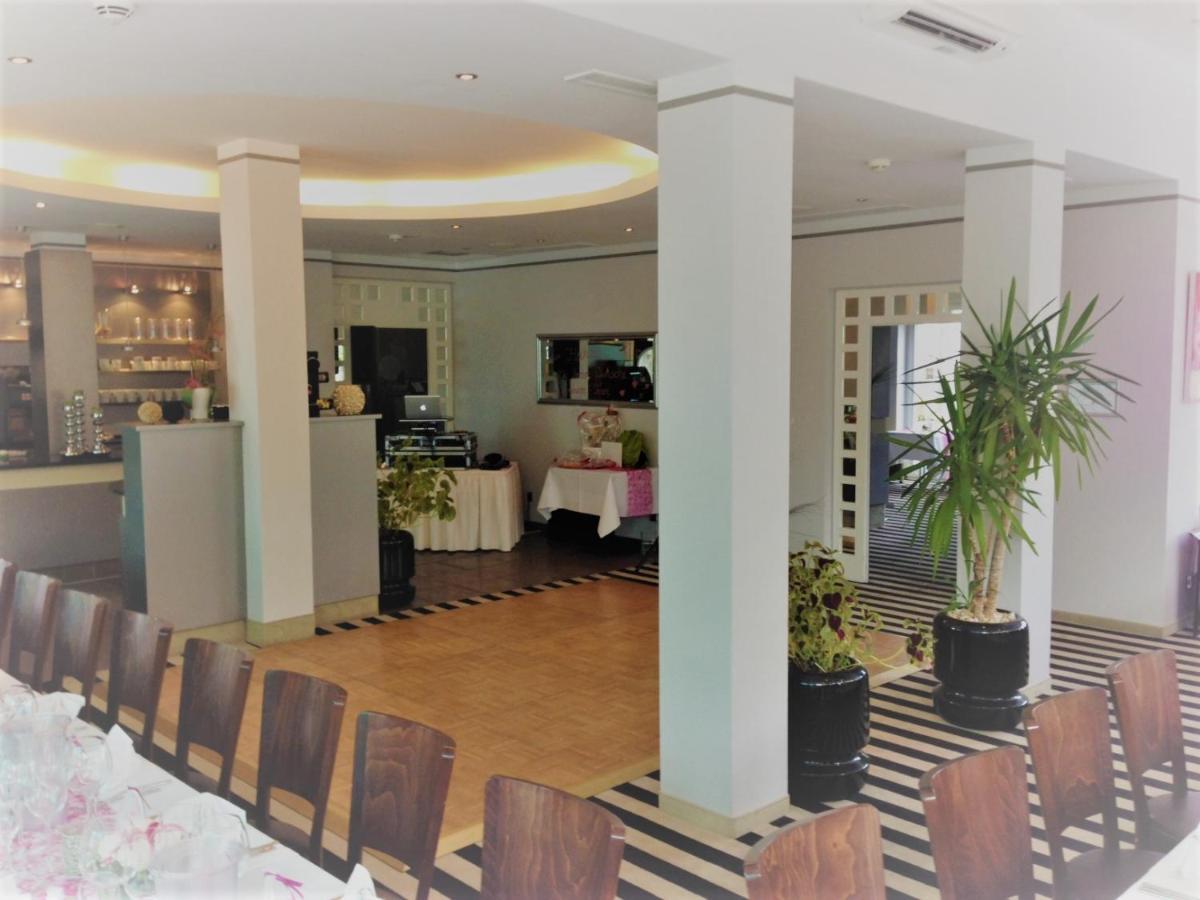 Hotel Ambiente Walldorf 왈도르프 외부 사진