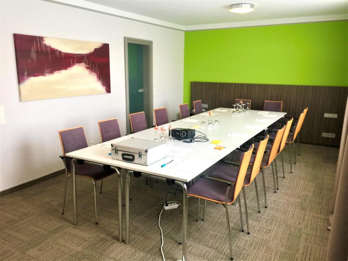 Hotel Ambiente Walldorf 왈도르프 외부 사진