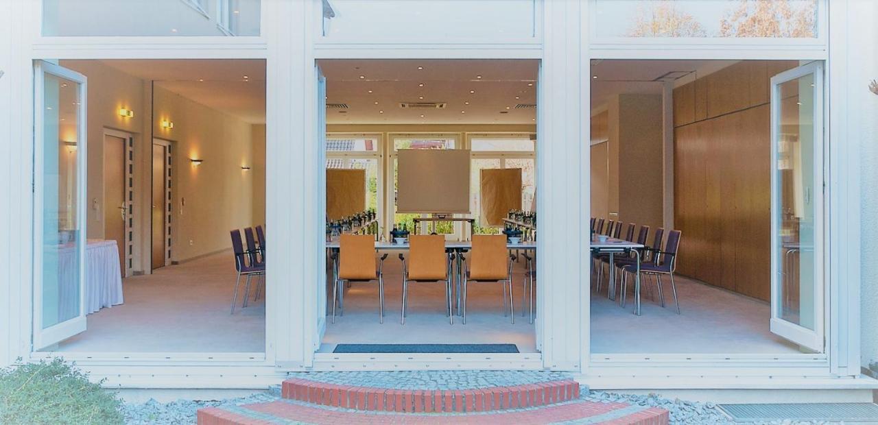 Hotel Ambiente Walldorf 왈도르프 외부 사진