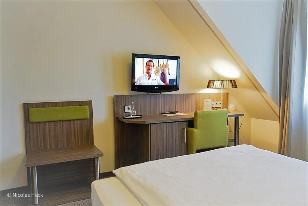 Hotel Ambiente Walldorf 왈도르프 외부 사진